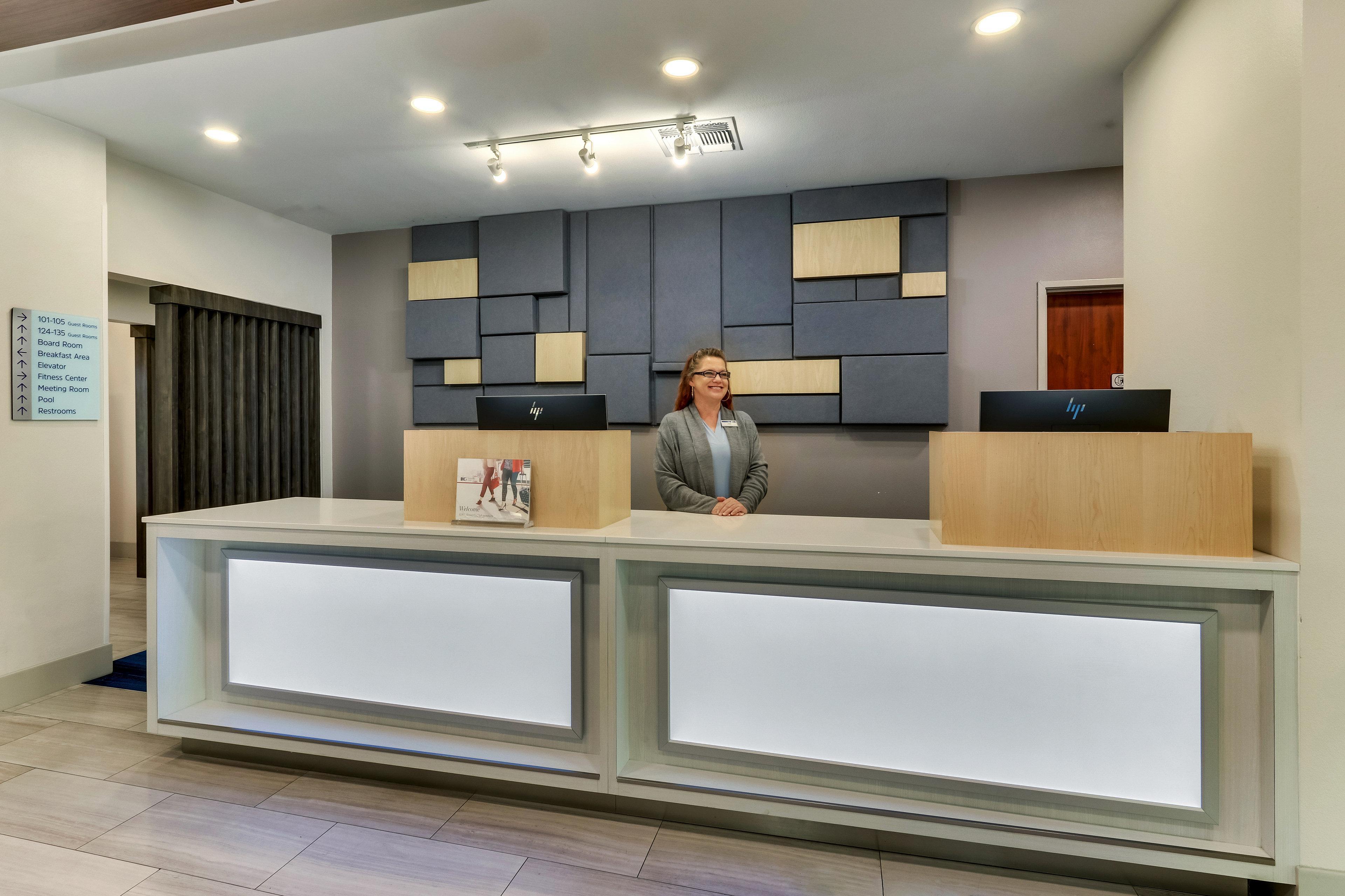 Holiday Inn Express & Suites Waxahachie By Ihg Exteriör bild