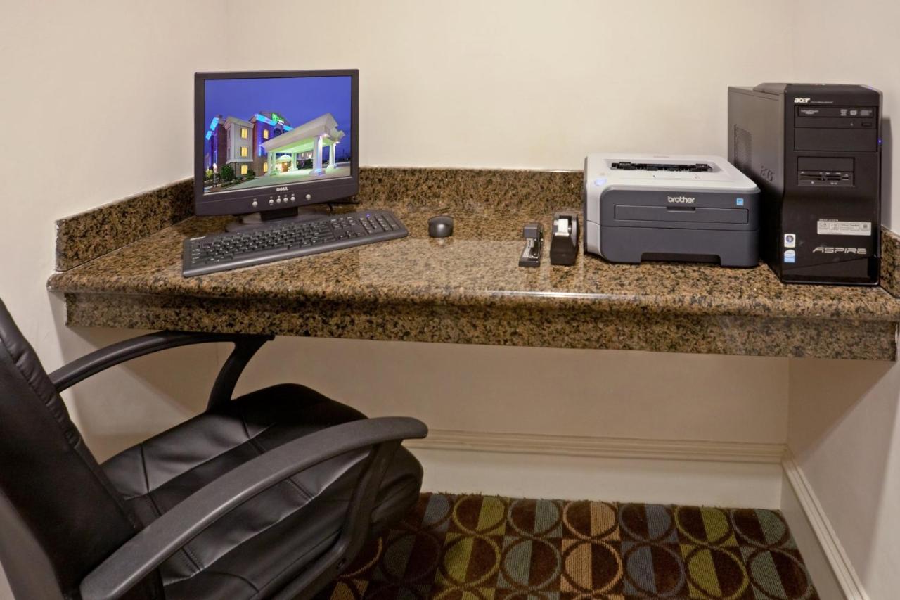 Holiday Inn Express & Suites Waxahachie By Ihg Exteriör bild